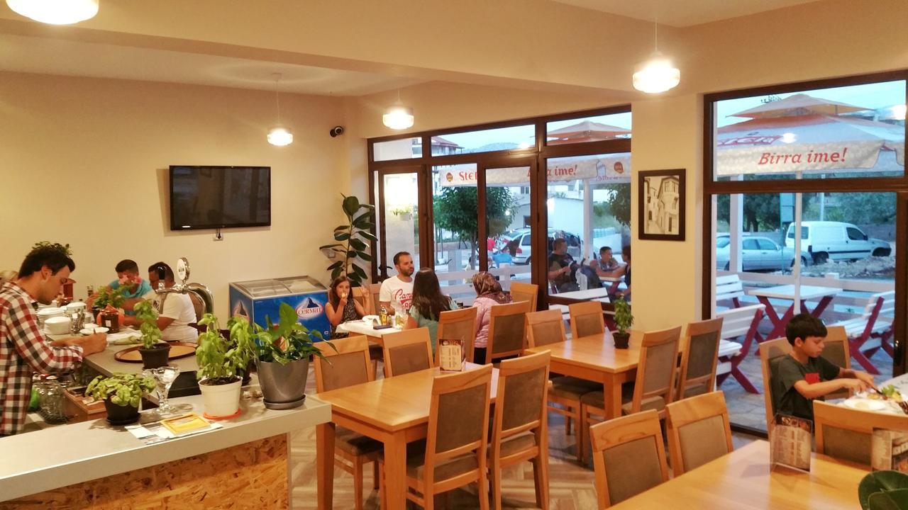 Family Hotel Haruni Ksamil Esterno foto